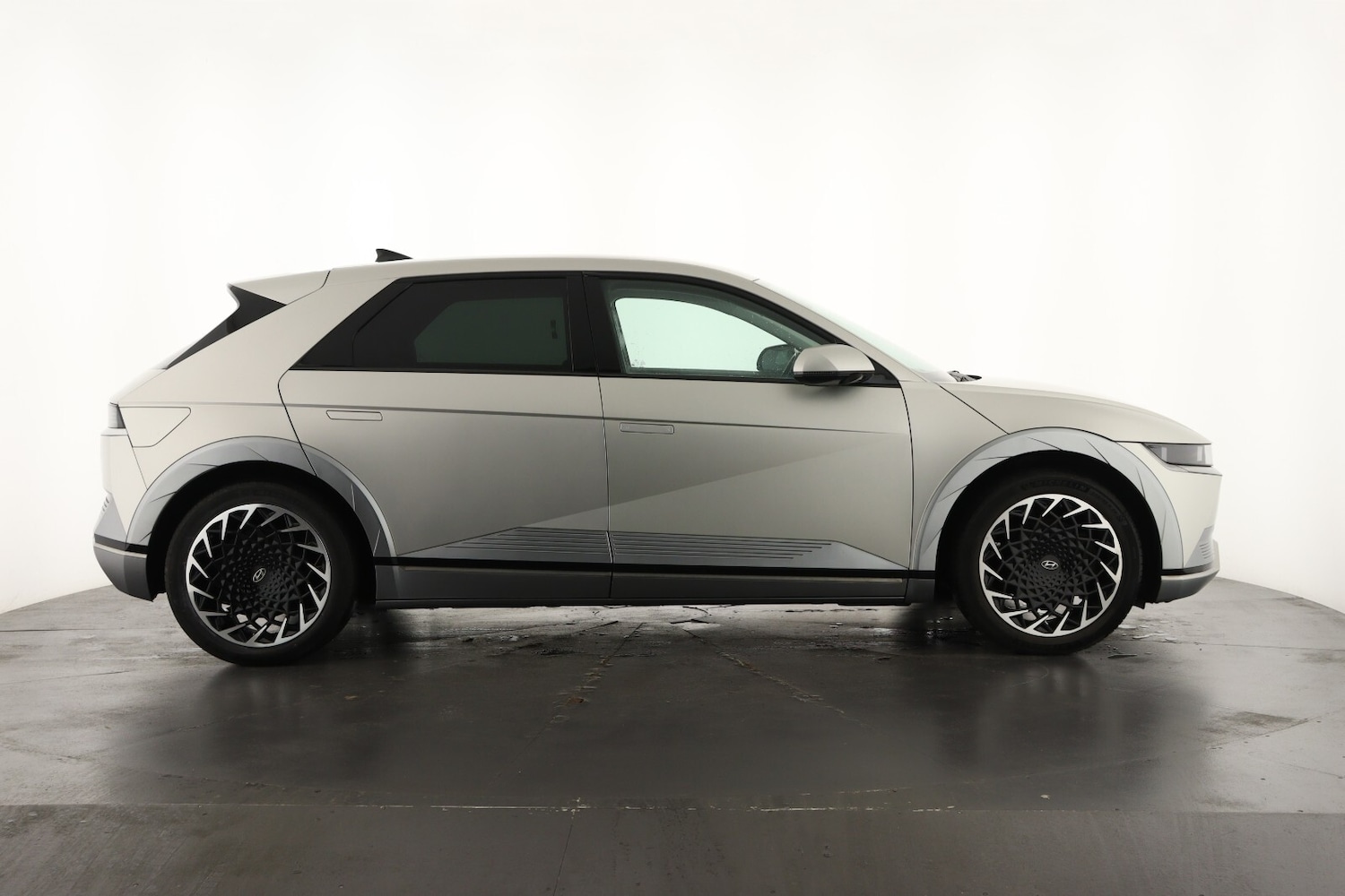 Used Hyundai IONIQ 5 2021 for sale - 76872901: Photo 5