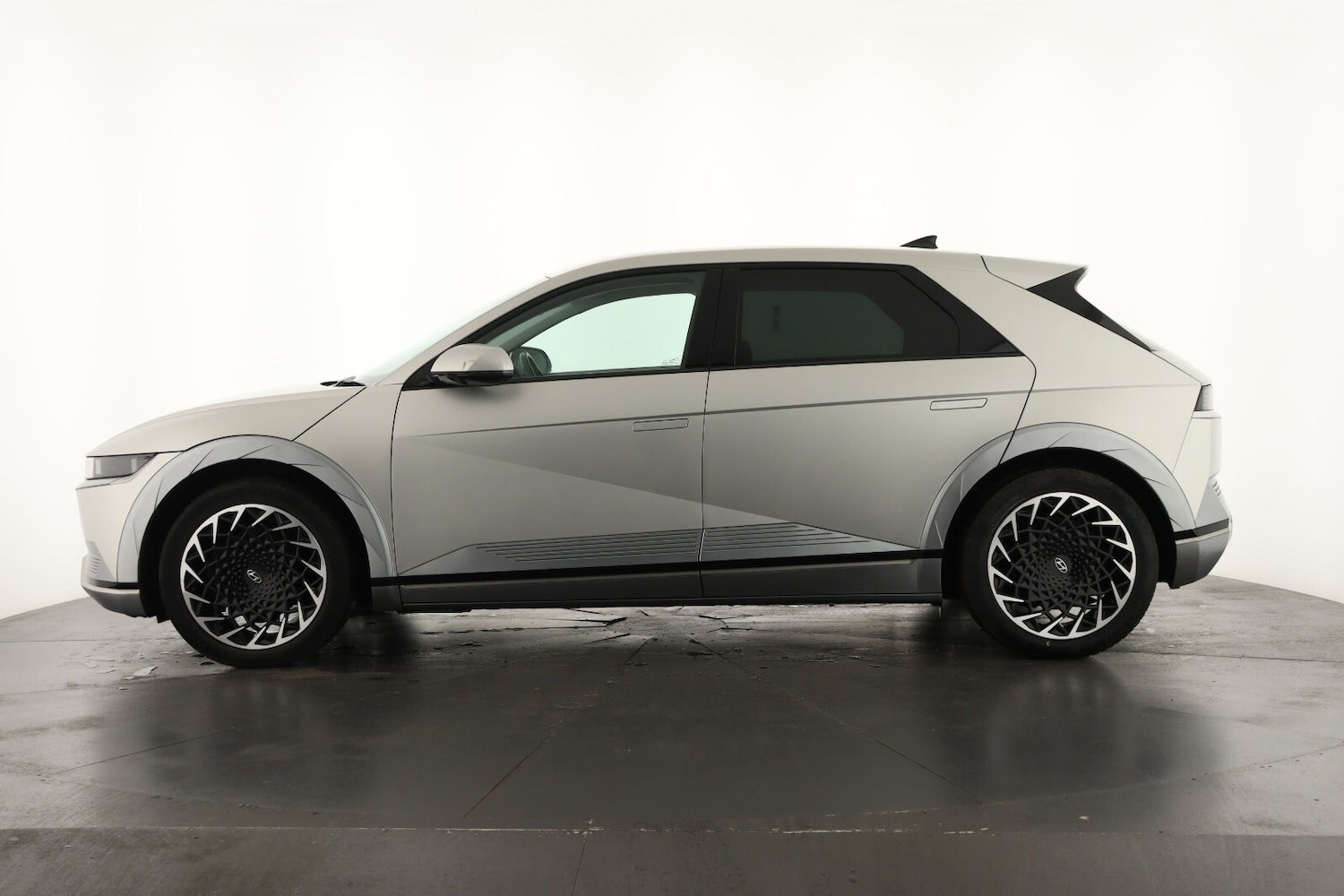 Used Hyundai IONIQ 5 2021 for sale - 76872901: Photo 8