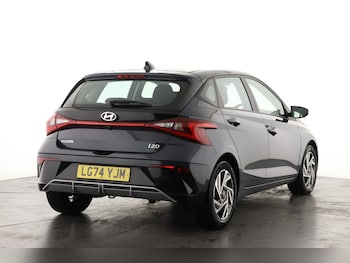 Used Hyundai i20 2024 for sale - 76332295: Photo