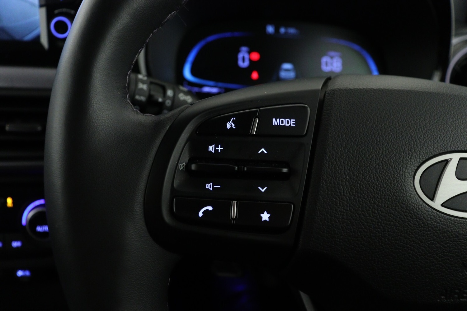 Used Hyundai i10 2024 for sale - 76870432: Photo 21