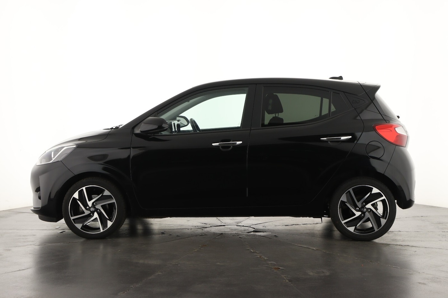 Used Hyundai i10 2024 for sale - 76870432: Photo 8