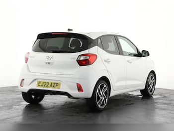 Used Hyundai i10 2022 for sale - 79602650: Photo