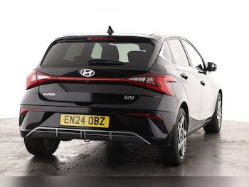 Used Hyundai i20 2024 for sale - 77373087: Photo