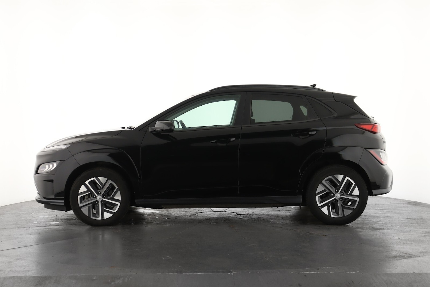 Used Hyundai KONA 2023 for sale - 77434882: Photo 8