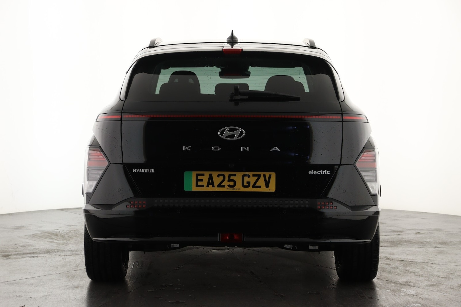 Used Hyundai KONA 2025 for sale - 76241626: Photo 2