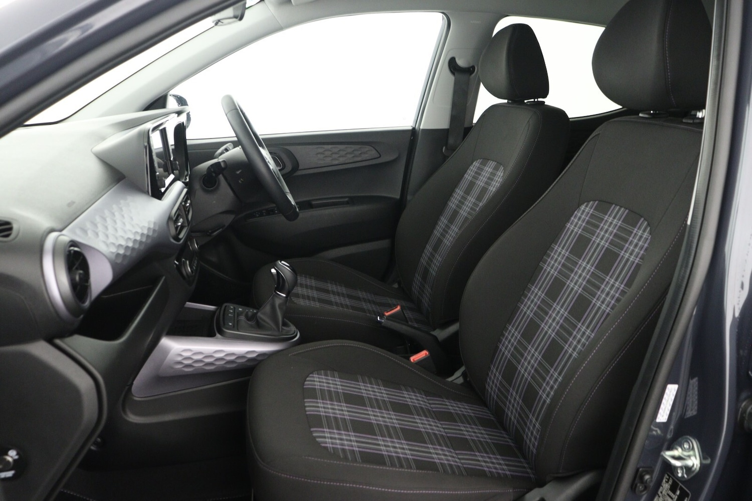 Used Hyundai i10 2024 for sale - 76870480: Photo 11