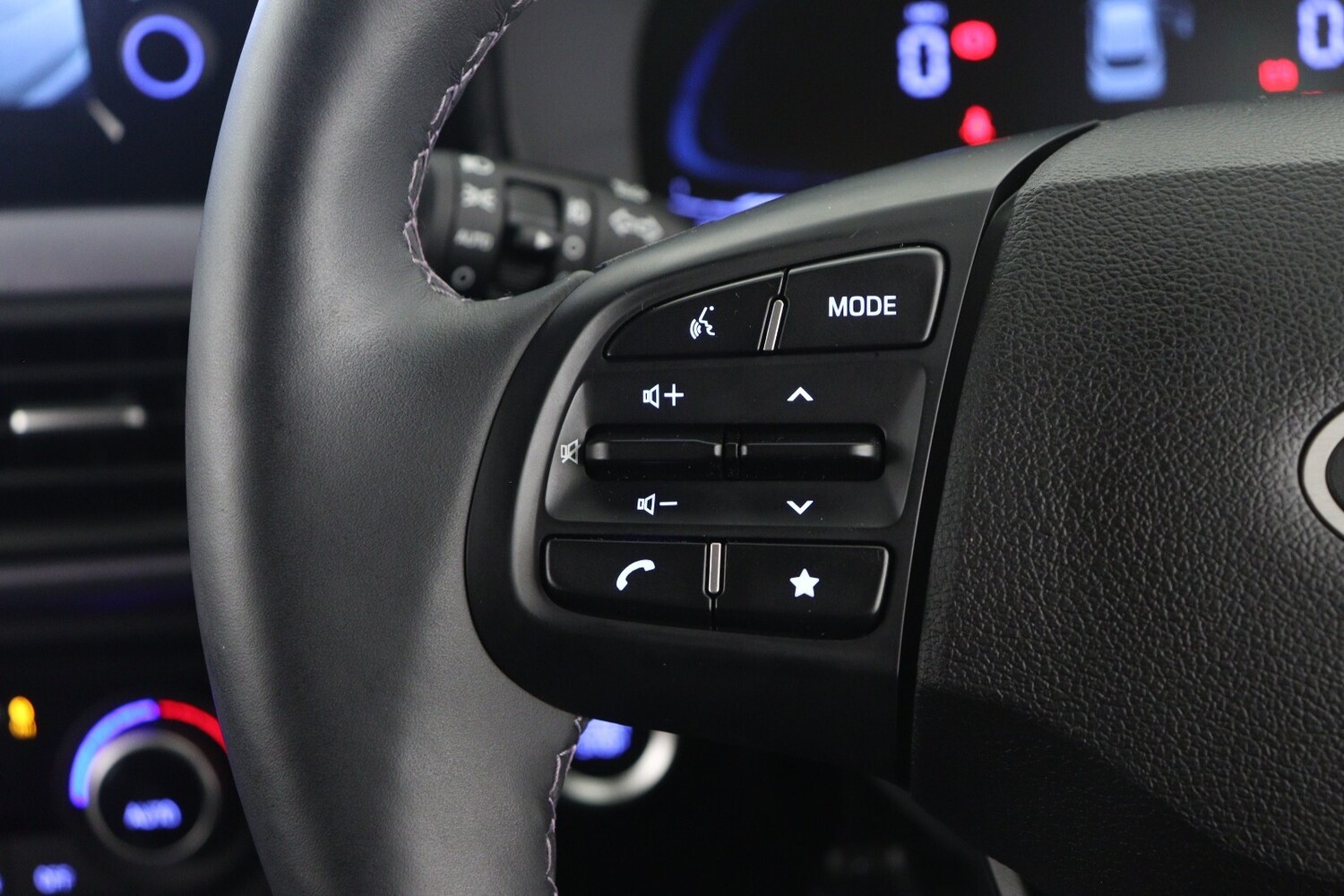 Used Hyundai i10 2024 for sale - 76870480: Photo 25