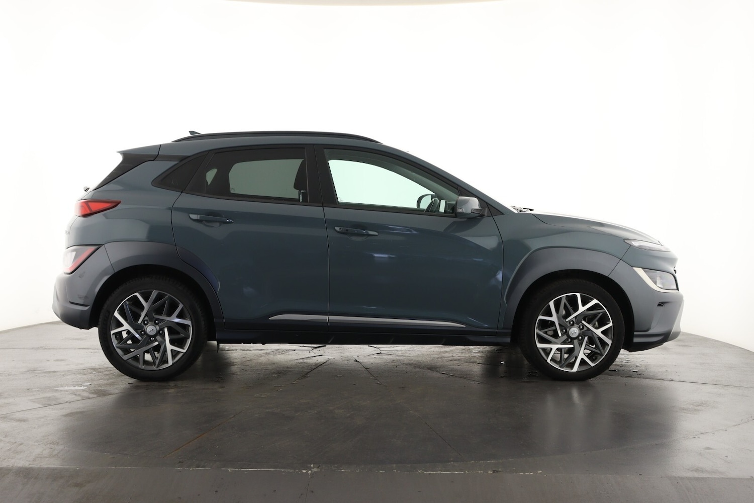 Used Hyundai KONA 2022 for sale - 76870212: Photo 4