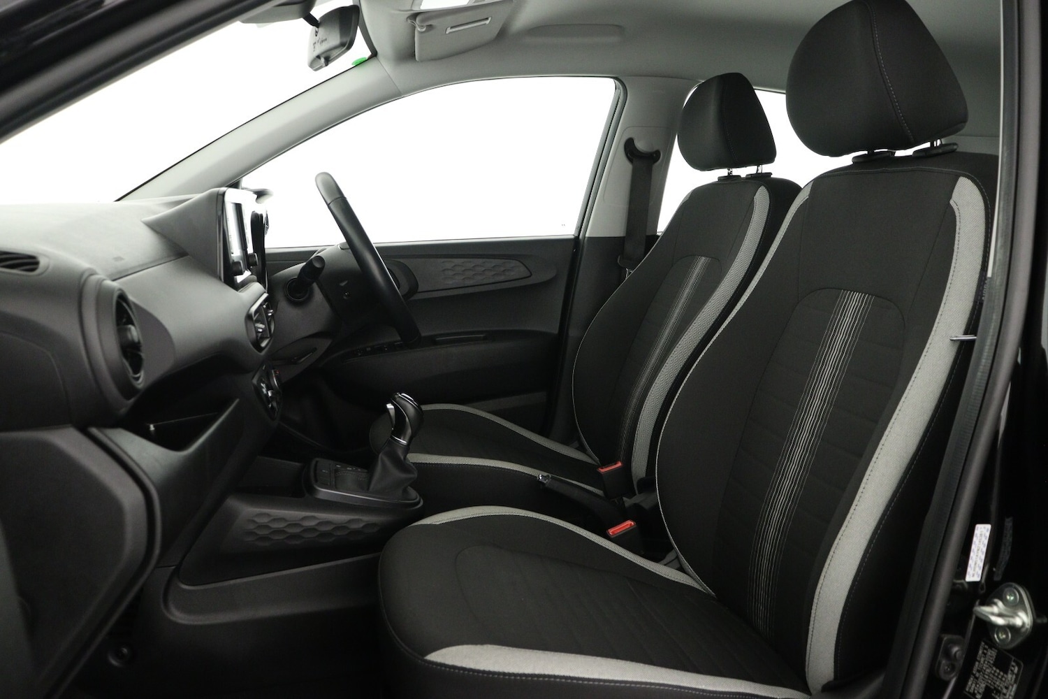 Used Hyundai i10 2022 for sale - 76507506: Photo 11