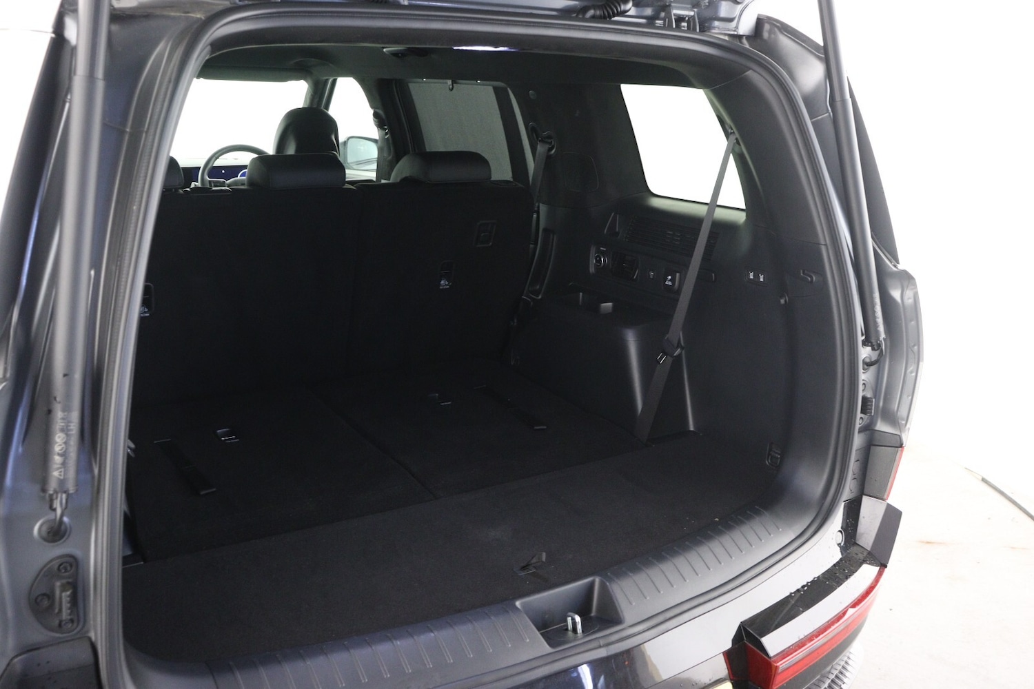 Used Hyundai Santa Fe 2024 for sale - 78000177: Photo 10