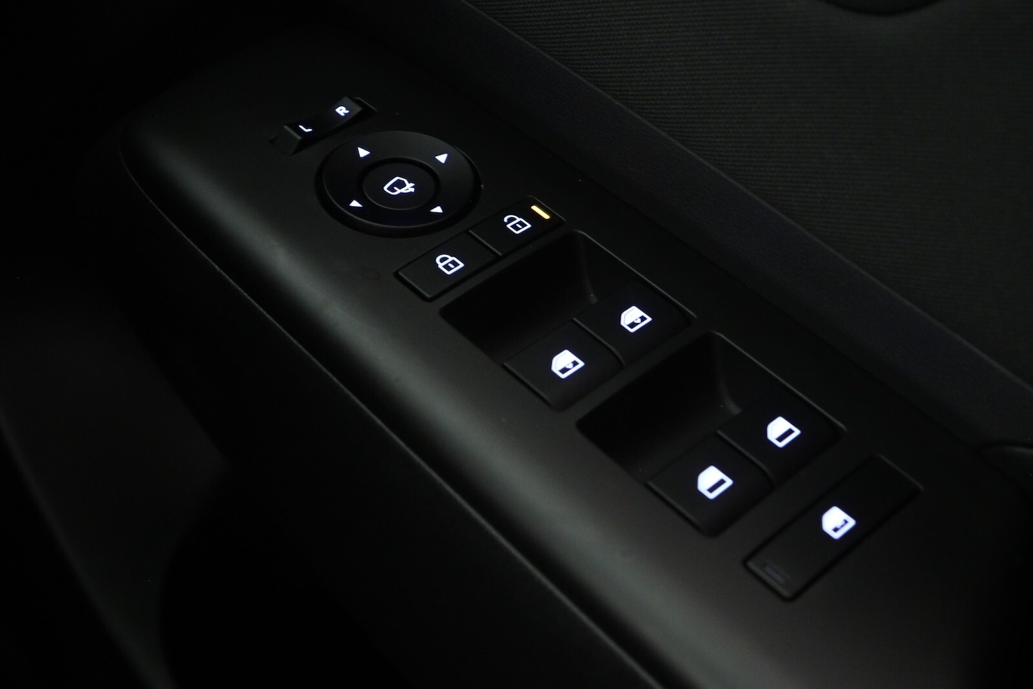 Used Hyundai KONA 2025 for sale - 76869894: Photo 28