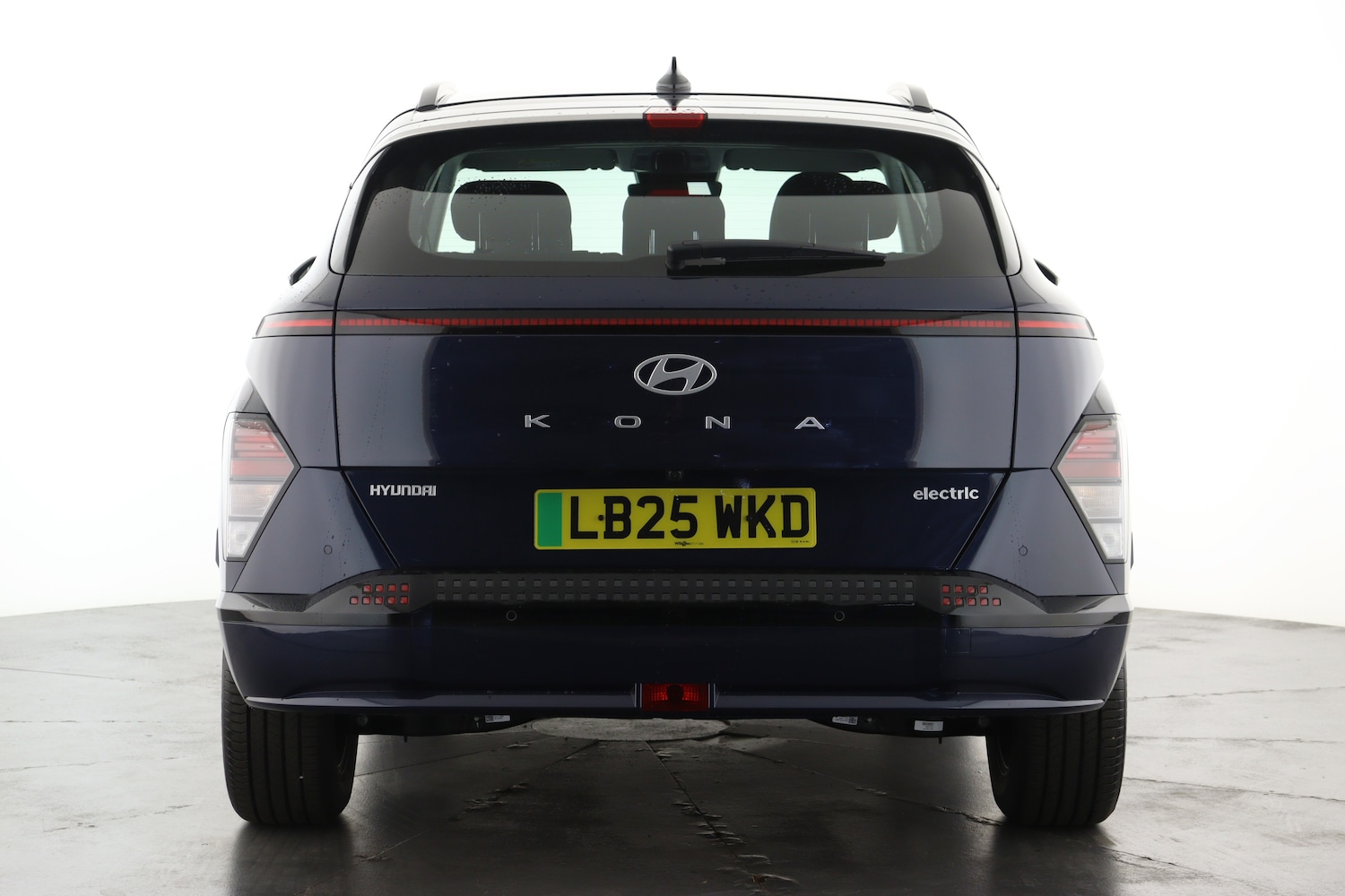 Used Hyundai KONA 2025 for sale - 76871828: Photo 2