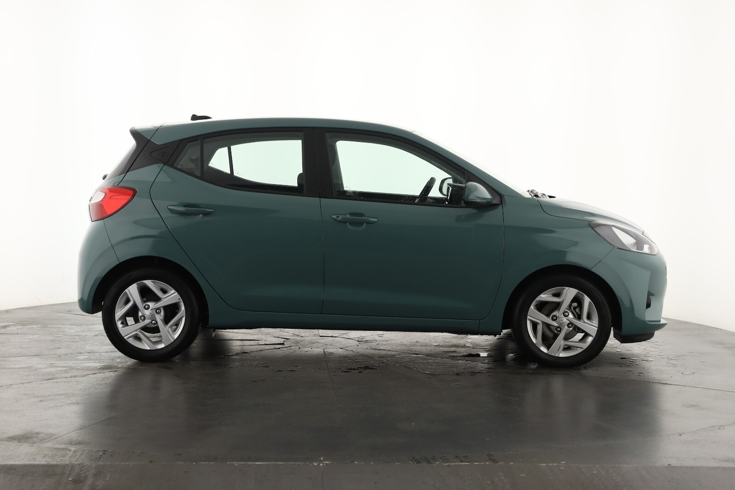 Used Hyundai i10 2023 for sale - 76116870: Photo 5