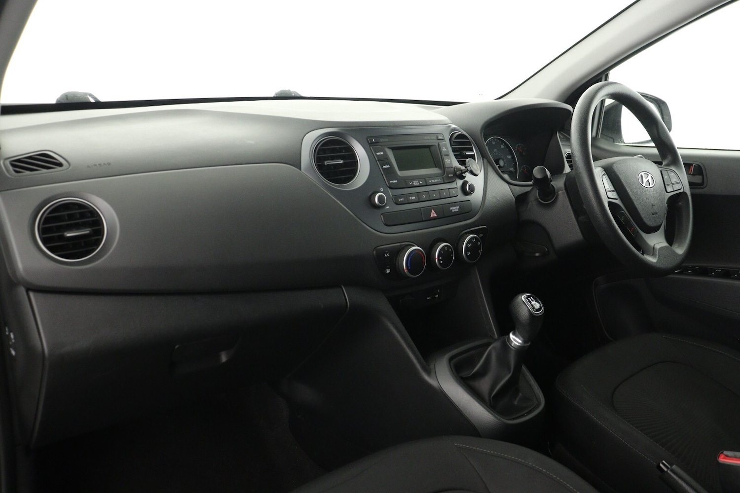 Used Hyundai i10 2017 for sale - 77339335: Photo 11