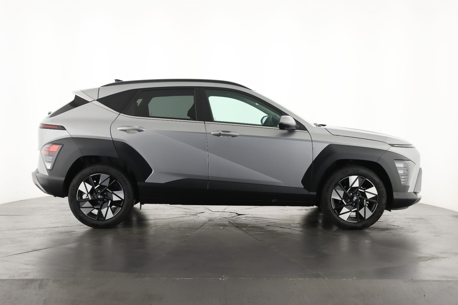 Used Hyundai KONA 2025 for sale - 76366504: Photo 4