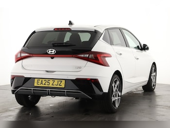 Used Hyundai i20 2025 for sale - 77105852: Photo