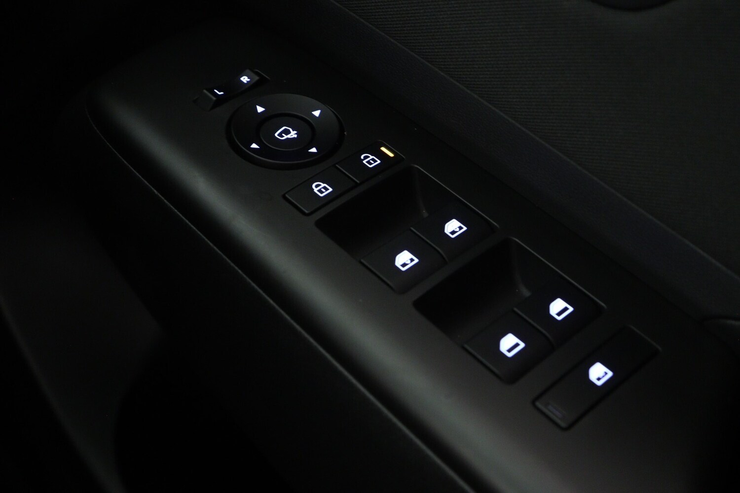 Used Hyundai KONA 2025 for sale - 75916912: Photo 28