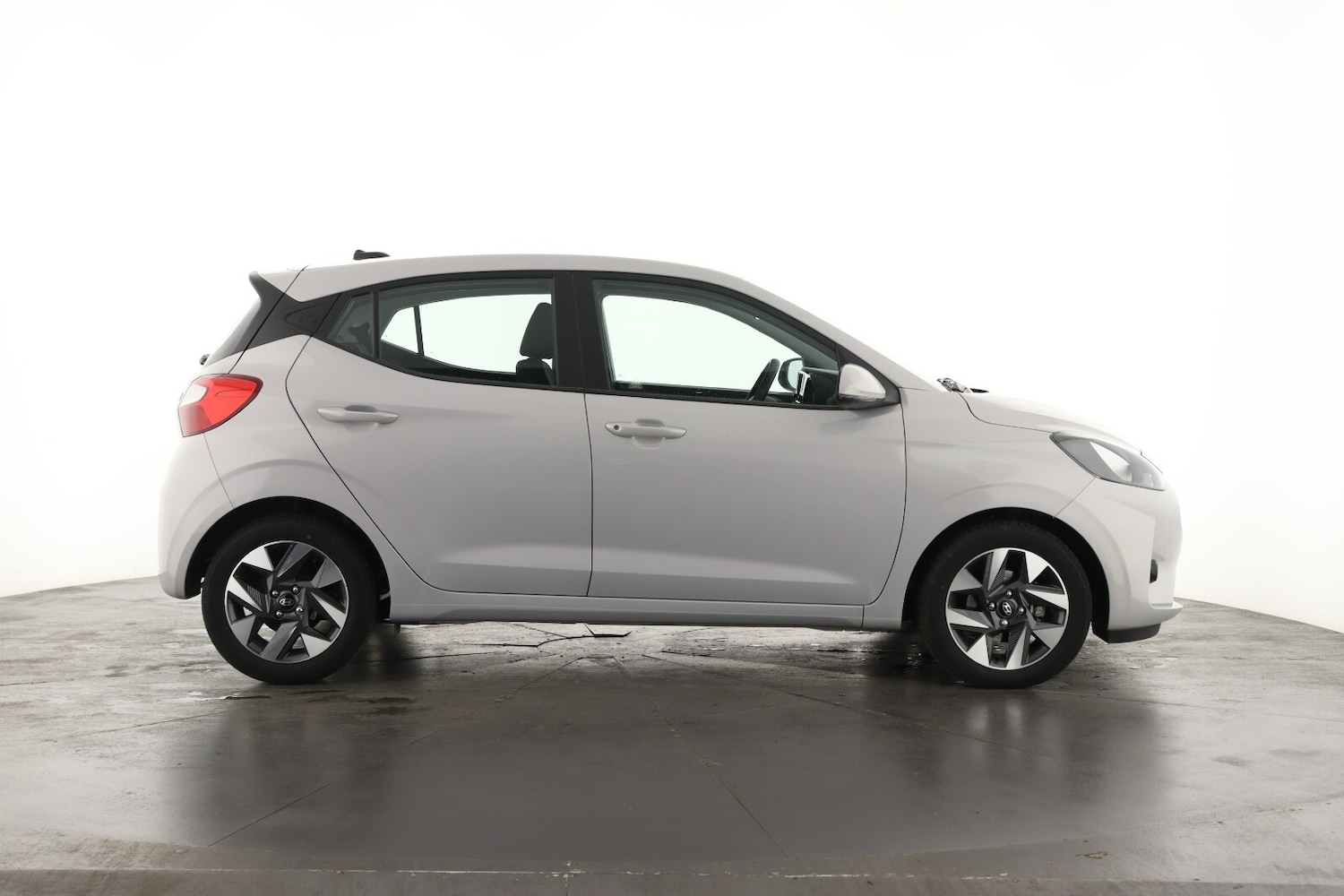 Used Hyundai i10 2024 for sale - 76869737: Photo 5