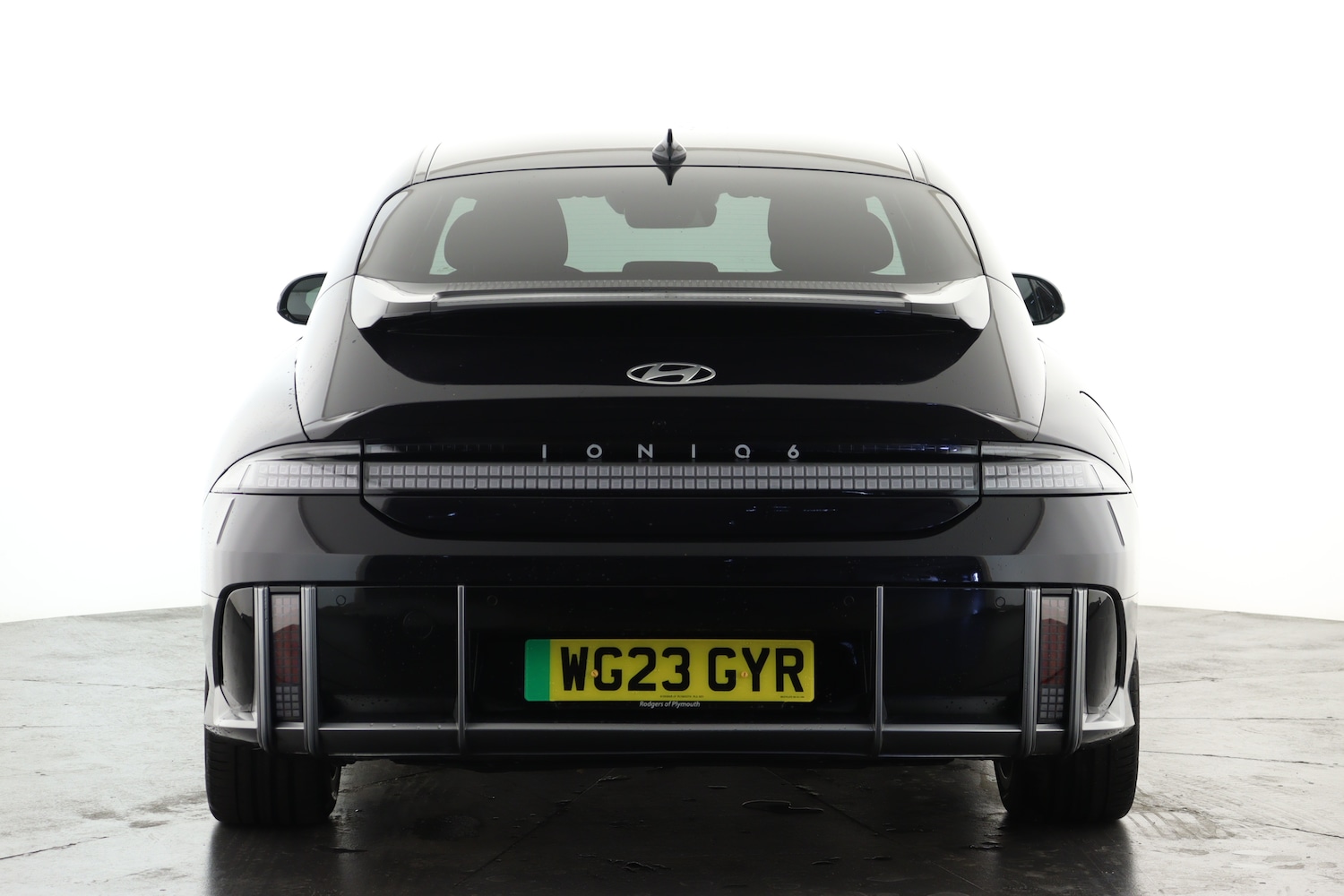 Used Hyundai IONIQ 6 2023 for sale - 76871823: Photo 2