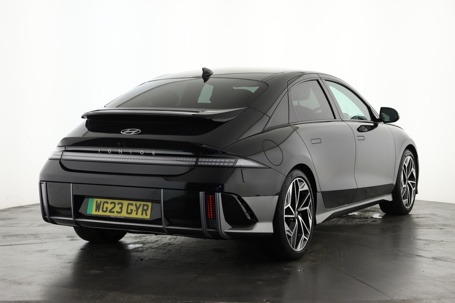 Used Hyundai IONIQ 6 2023 for sale - 76871823: Photo 3