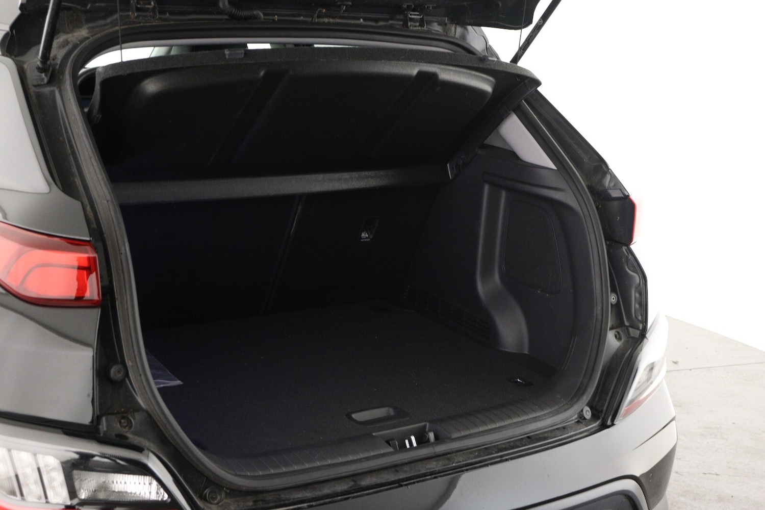 Used Hyundai KONA 2023 for sale - 76033778: Photo 10