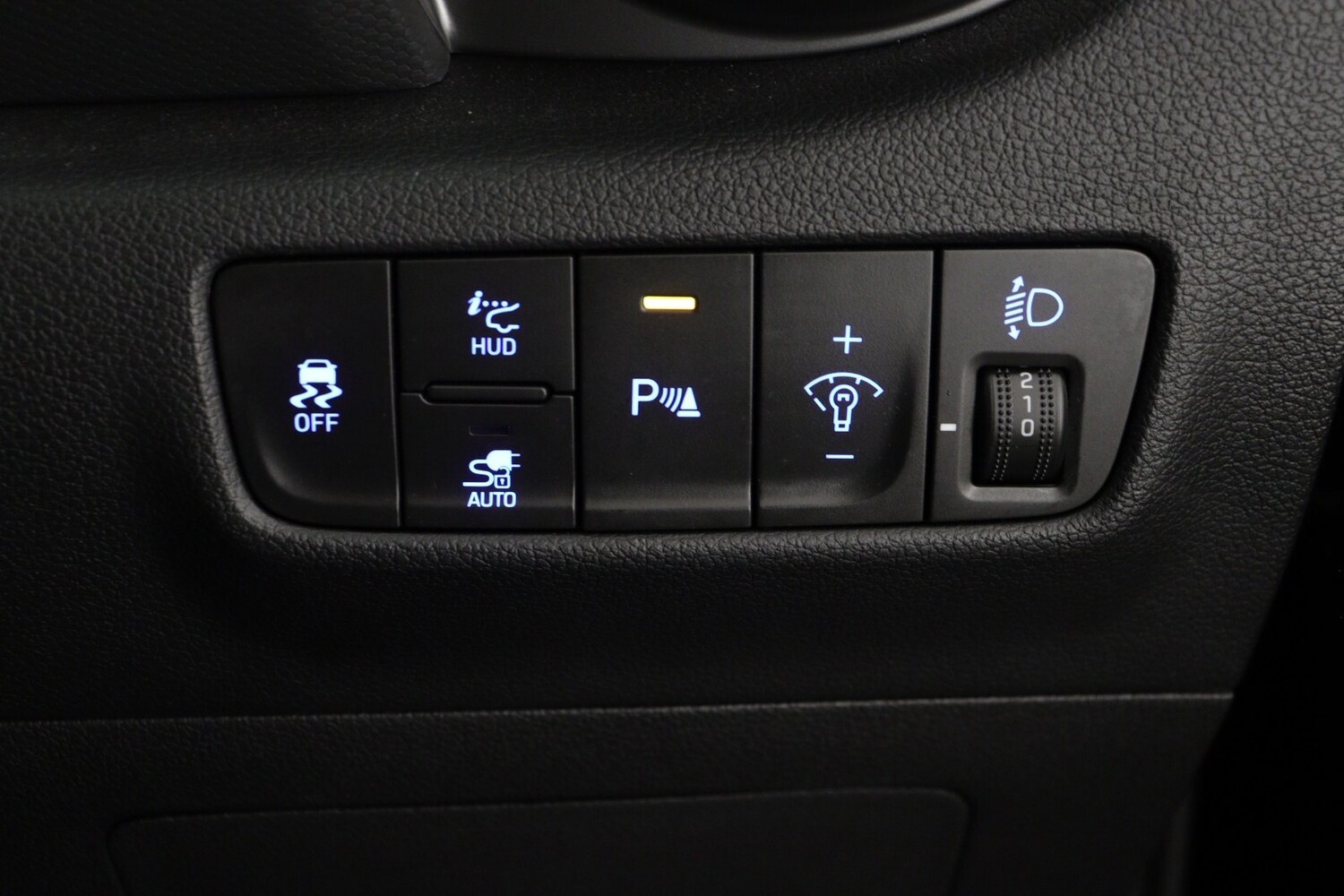 Used Hyundai KONA 2023 for sale - 76033778: Photo 30