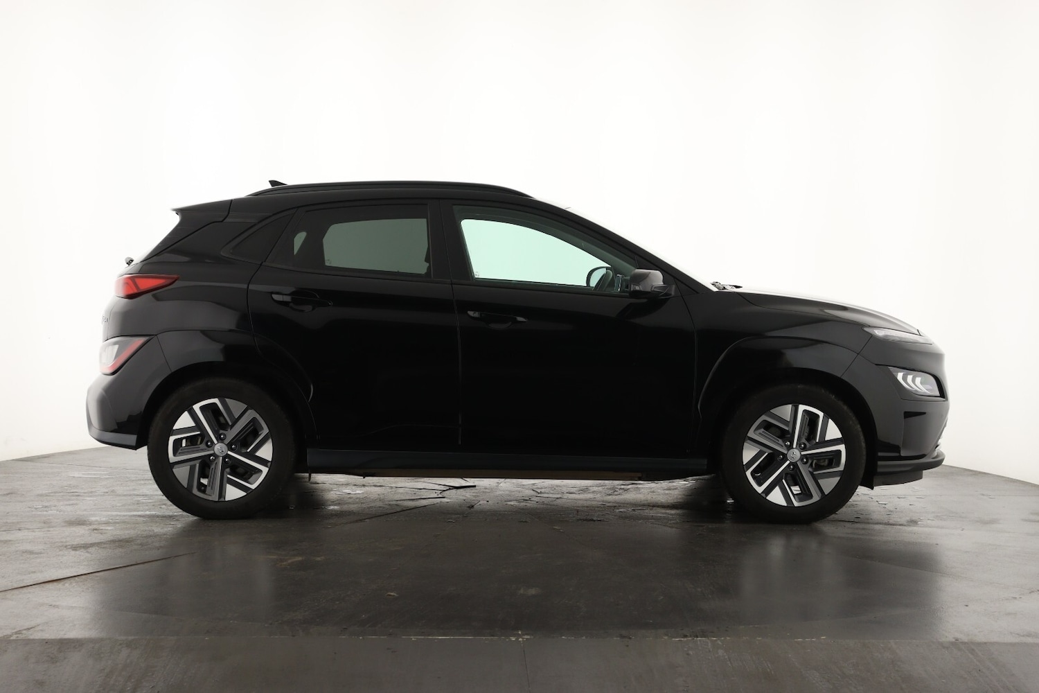Used Hyundai KONA 2023 for sale - 76033778: Photo 5