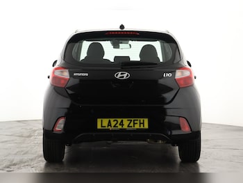 Used Hyundai i10 2024 for sale - 76487424: Photo