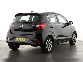 Used Hyundai i10 2024 for sale - 76487424: Photo