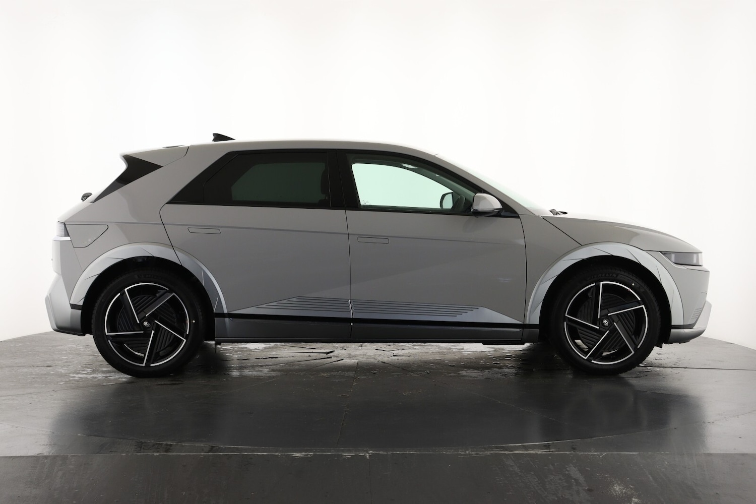 Used Hyundai IONIQ 5 2025 for sale - 76870994: Photo 4