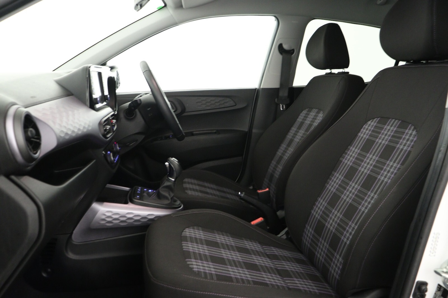 Used Hyundai i10 2024 for sale - 76400752: Photo 11