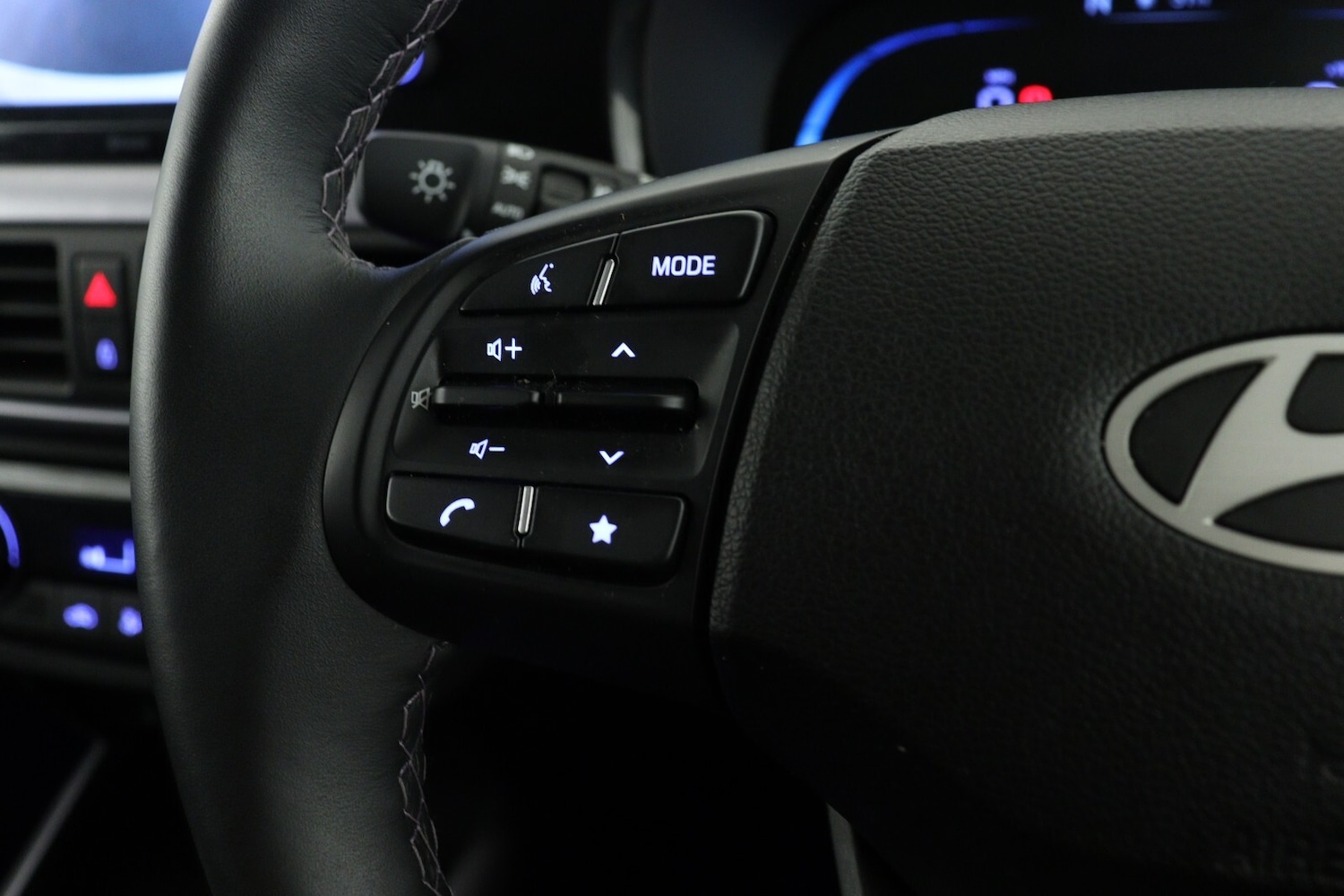 Used Hyundai i10 2024 for sale - 76400752: Photo 21