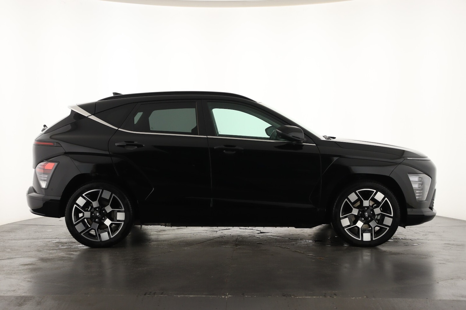 Used Hyundai KONA 2025 for sale - 76788140: Photo 4