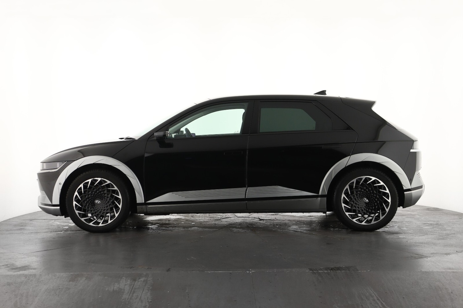 Used Hyundai IONIQ 5 2023 for sale - 77519185: Photo 8