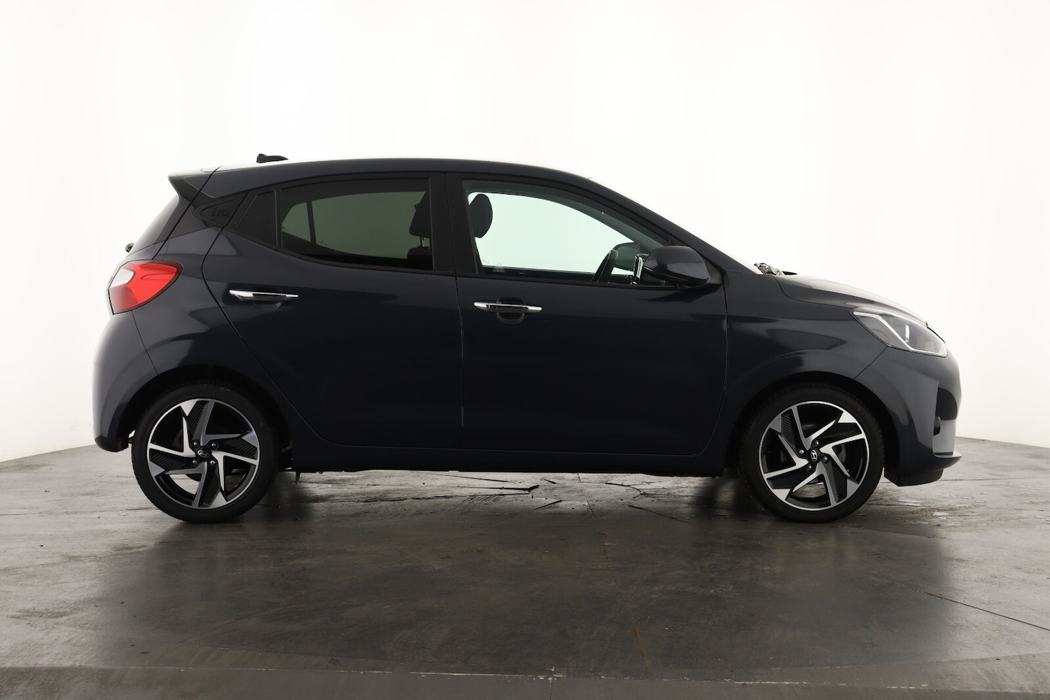 Used Hyundai i10 2024 for sale - 76567932: Photo 5