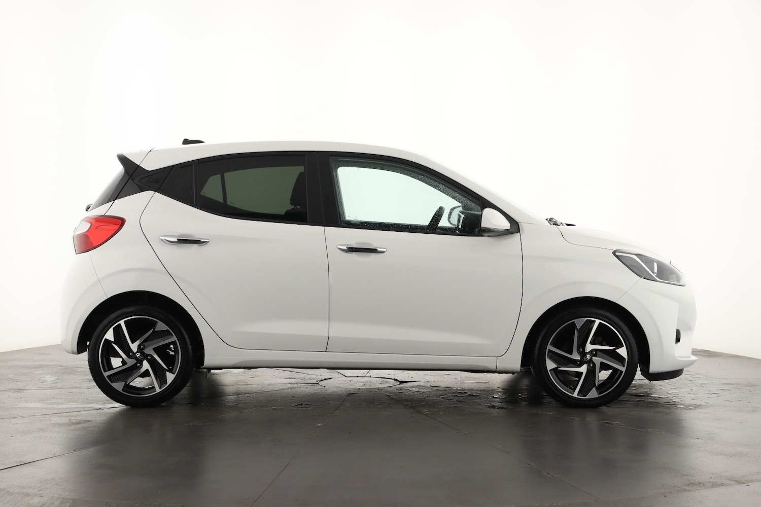 Used Hyundai i10 2024 for sale - 76870289: Photo 5