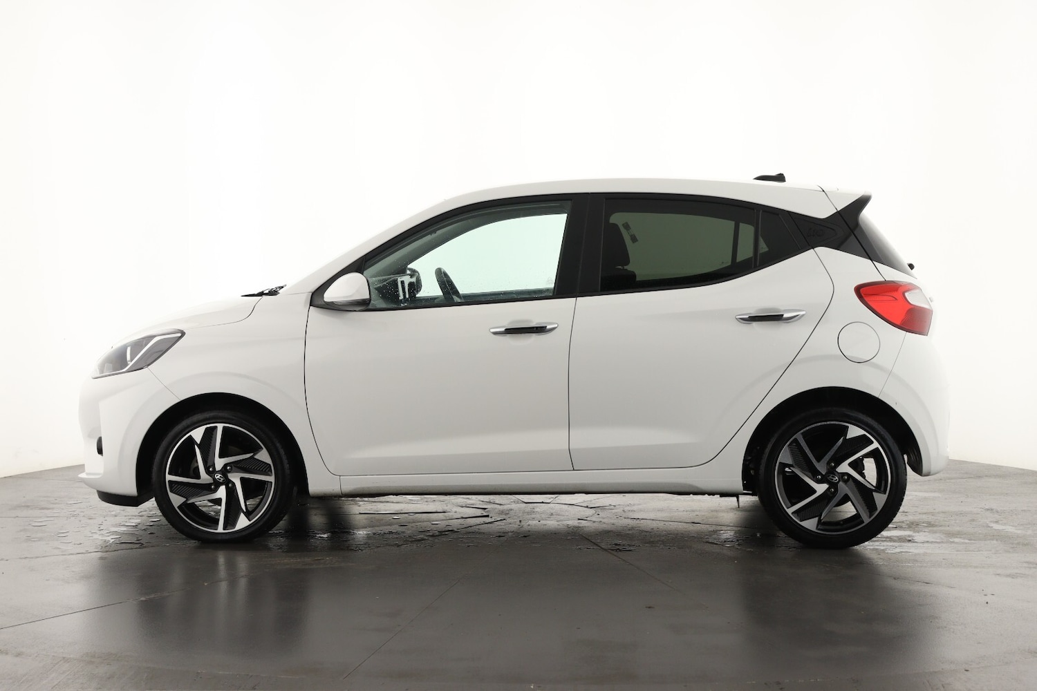 Used Hyundai i10 2024 for sale - 76870289: Photo 8