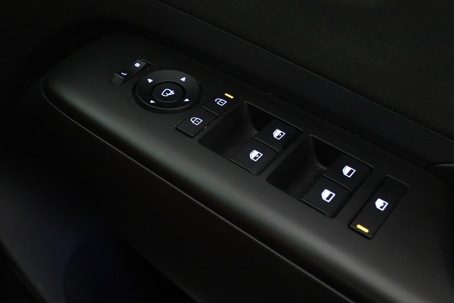 Used Hyundai KONA 2023 for sale - 76870854: Photo 30