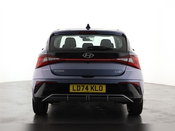 Used Hyundai i20 2024 for sale - 77157854: Photo