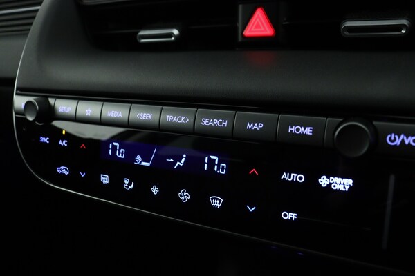 Used Hyundai IONIQ 5 2024 for sale - 76302430: Photo 22