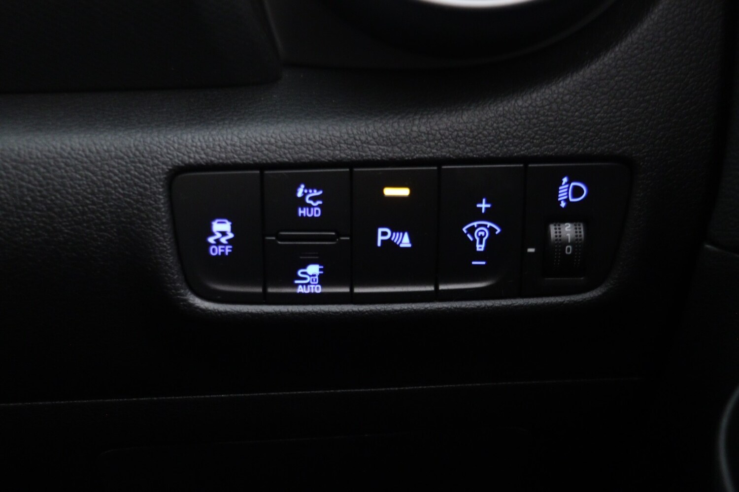 Used Hyundai KONA 2022 for sale - 76870572: Photo 31