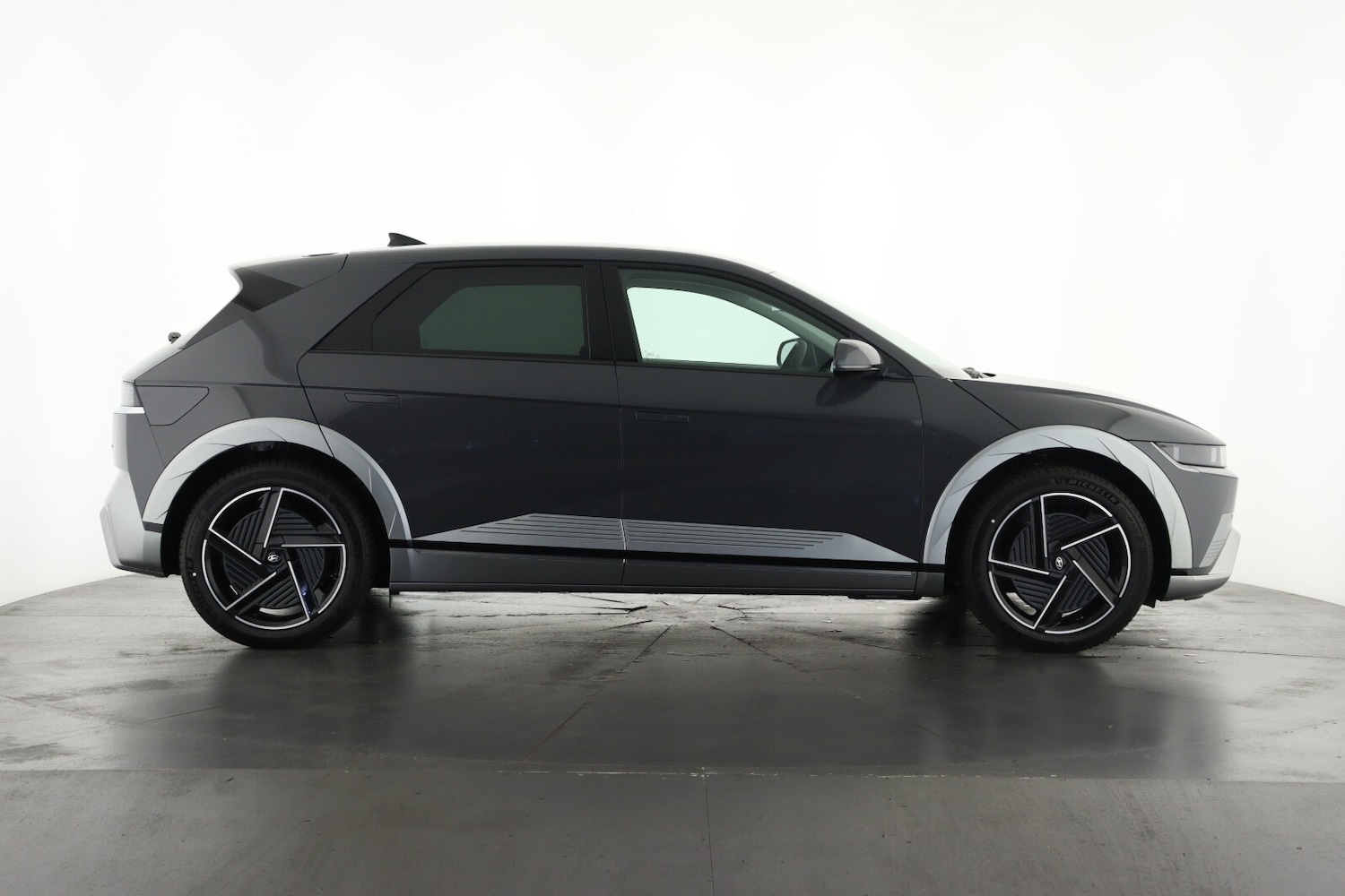 Used Hyundai IONIQ 5 2025 for sale - 76154696: Photo 4