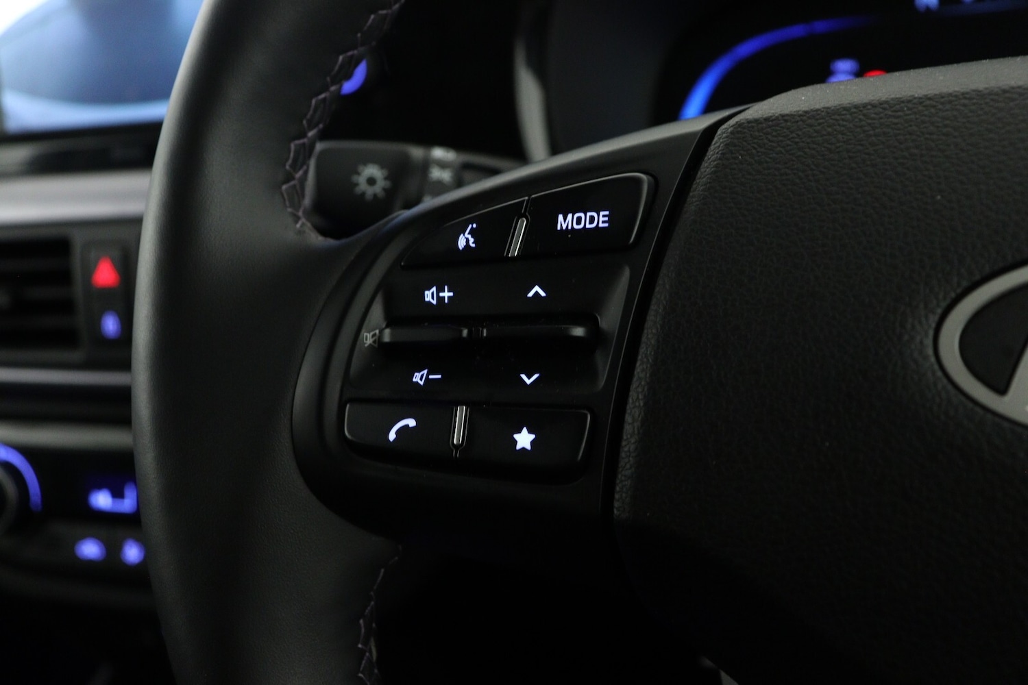 Used Hyundai i10 2024 for sale - 76870441: Photo 21