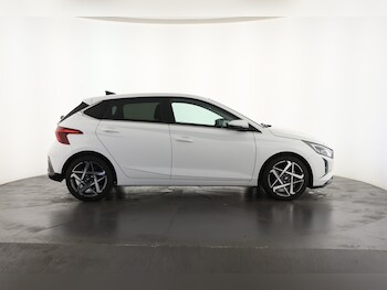 Used Hyundai i20 2023 for sale - 75967164: Photo