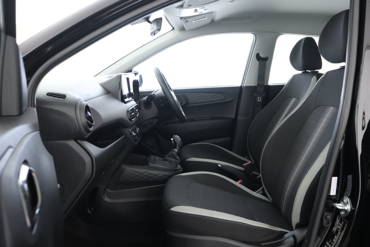 Used Hyundai i10 2025 for sale - 77193570: Photo 10