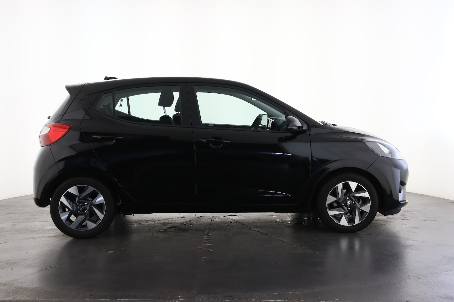 Used Hyundai i10 2025 for sale - 77193570: Photo 4