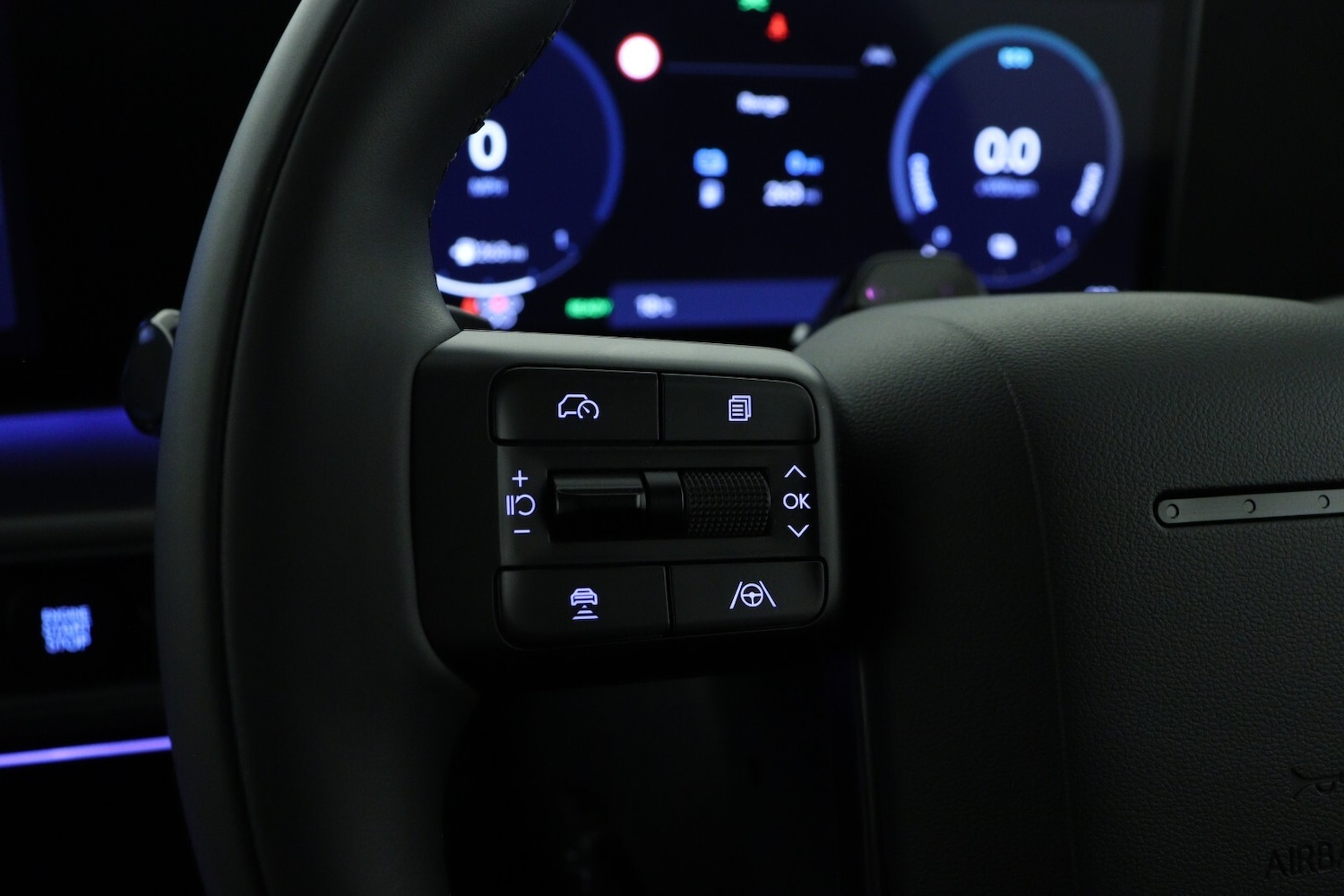 Used Hyundai Santa Fe 2025 for sale - 77087419: Photo 25