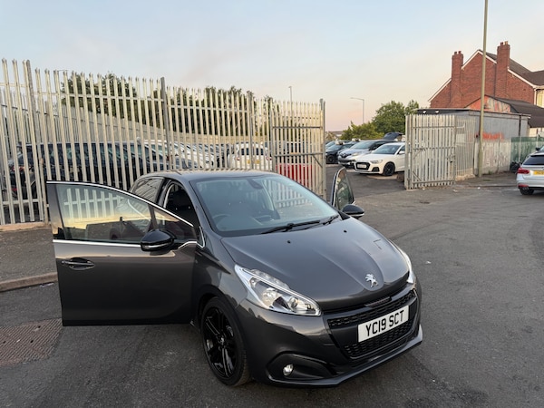 Used Peugeot 208 2019 for sale - 75210792: Photo 6