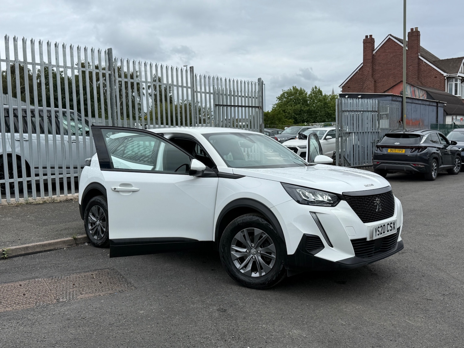 Used Peugeot 2008 2020 for sale - 76290199: Photo 1