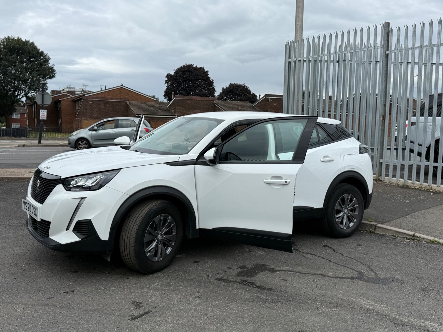 Used Peugeot 2008 2020 for sale - 76290199: Photo 7